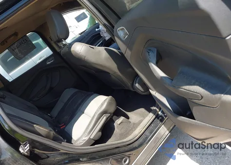 2018 Ford Escape Se z USA, uszkodzony, nr VIN 1FMCU0GD7JUB44693